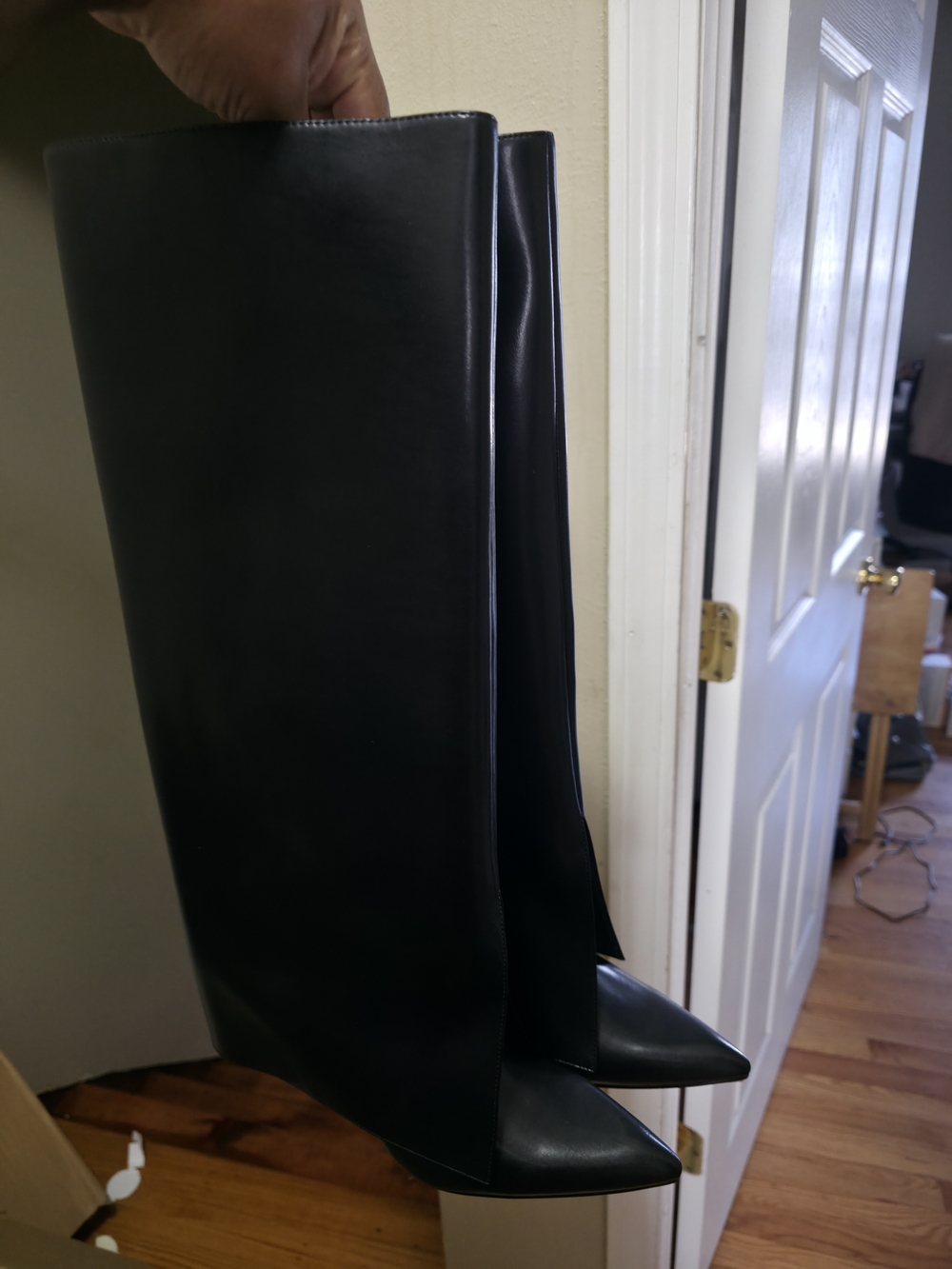 Black Women's Faux-Leather Pointed-Toe Skirt